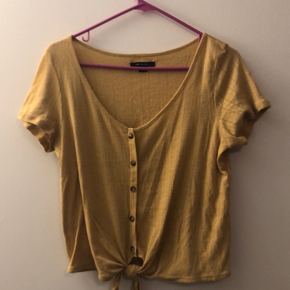 Yellow AEO top